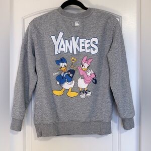 MLB Korea x Disney Yankees Crewneck Sweatshirt Size XS